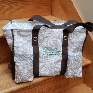 Thirty One utility tote with zipper